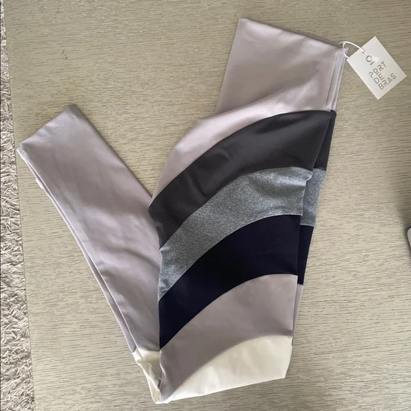 Port de bras leggings